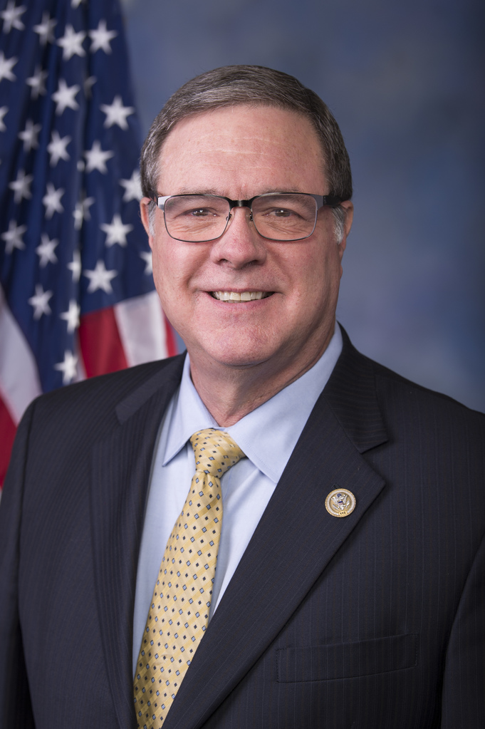 Official 116th Congressional Portrait of Rep. Denny Heck.