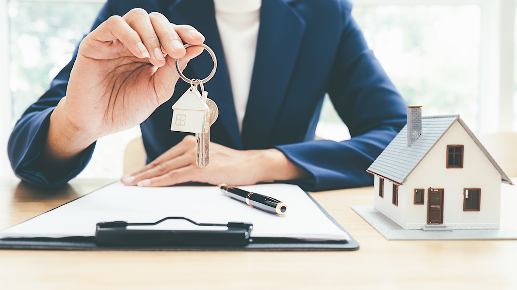 3 Advantages of Using a Real Estate Agent