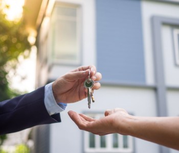 Home buyers are taking home keys from sellers. Sell your house, rent house and buy ideas.