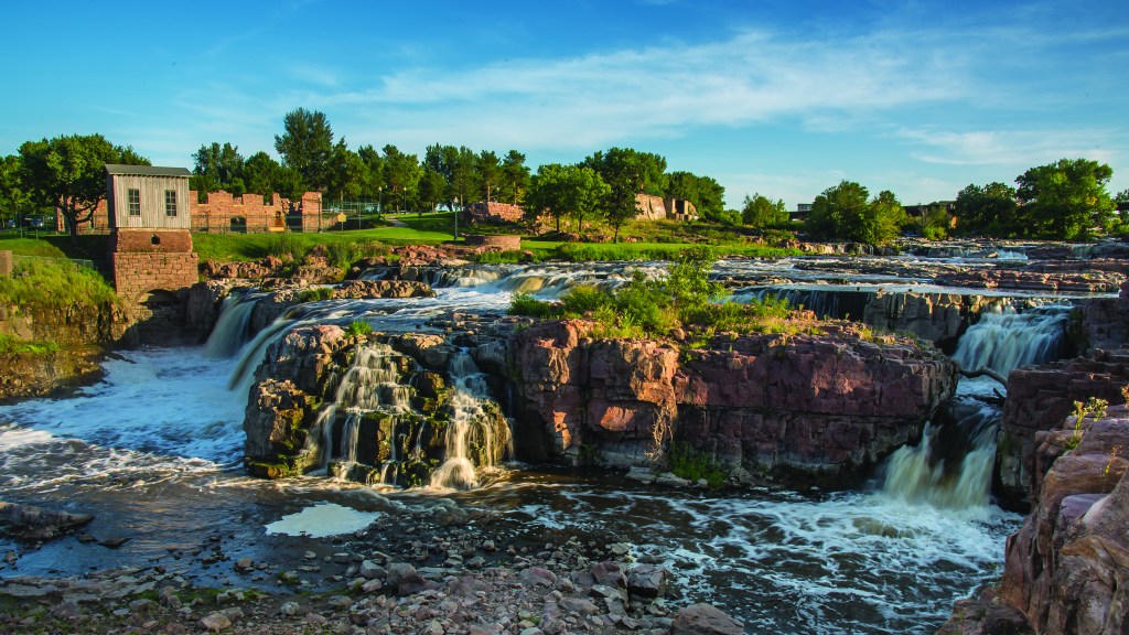 Sioux Falls waterfalls and river in the capital