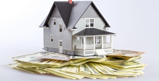 mortgage-house-on-stack-of-money