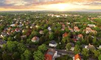 birds-eye view of medium income single family home neighborhood