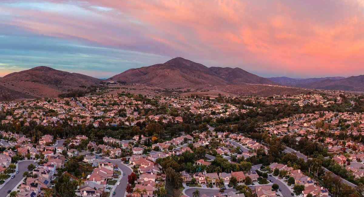 Houses-Neighborhoods, Single Family 17