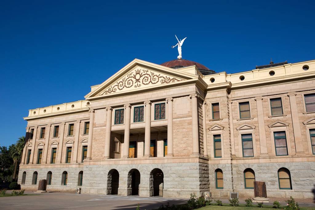 Arizona_statehouse_0525