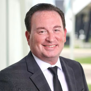 Justin Glass headshot