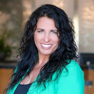 Michele Harrington headshot