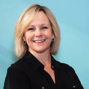 Robyn Zacharias headshot